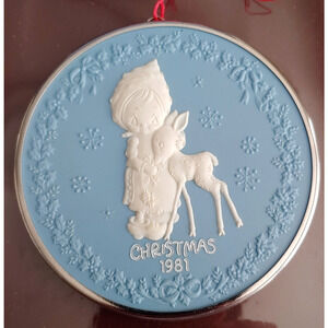 Vintage Hallmark Keepsake Betsey Clark Cameo Christmas Ornament 1981